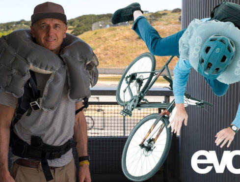 Evoc, COMMUTE A.I.R. PRO 18L BACKPACK