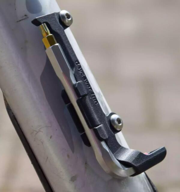 Daysaver, Tool und Mount