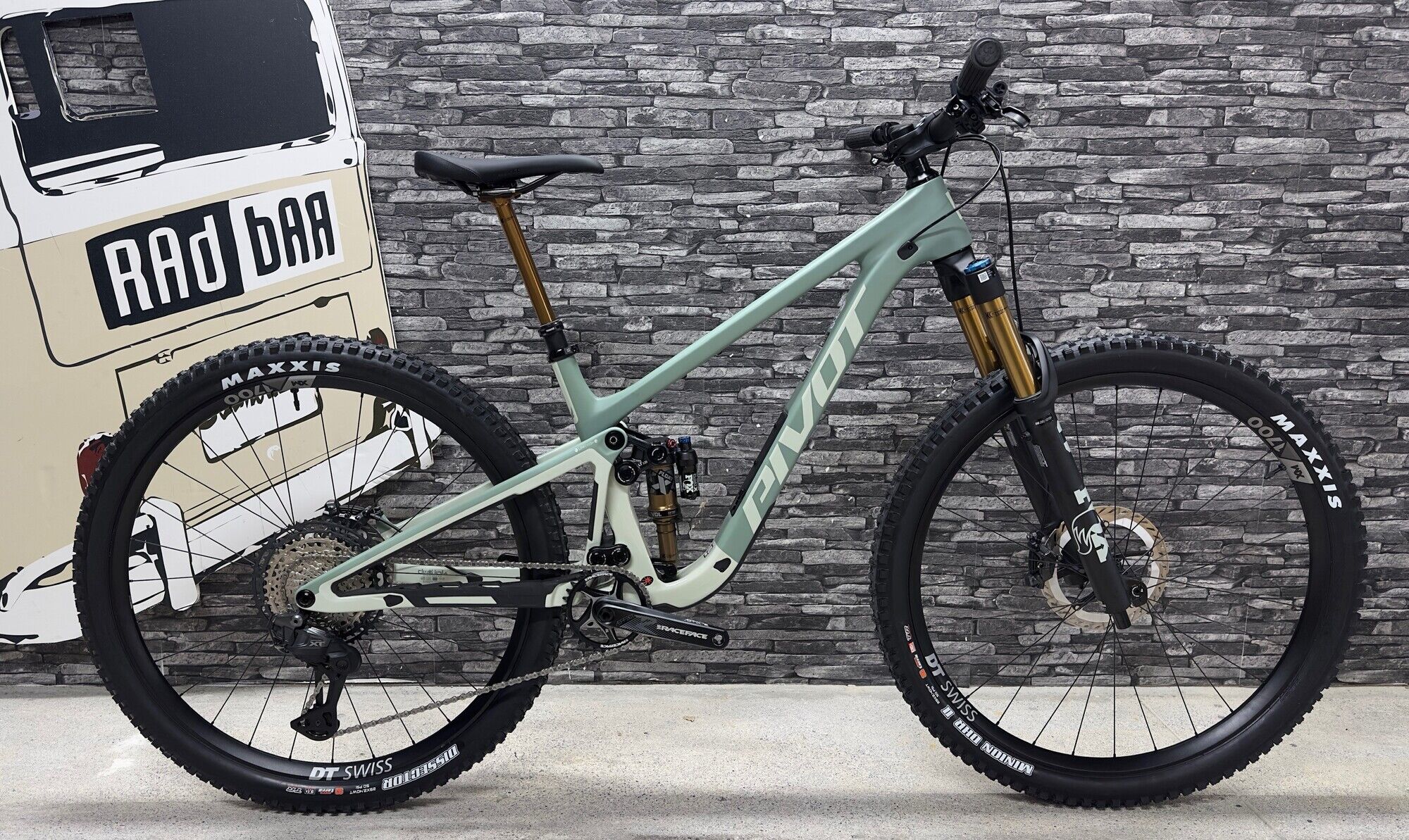 Pivot Trailcat LT 29", MD, Pro XT Di2